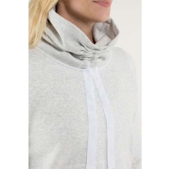Lululemon Athletica Avenue Pullover Size 4 - Picture 4 of 10